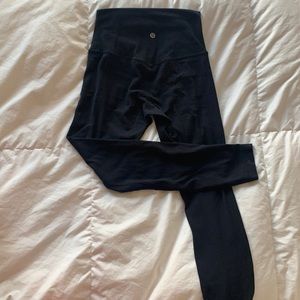 Black LULULEMON leggings